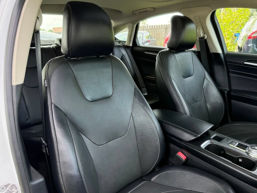 Used 2019 Ford Fusion Titanium AWD/4WD image 24
