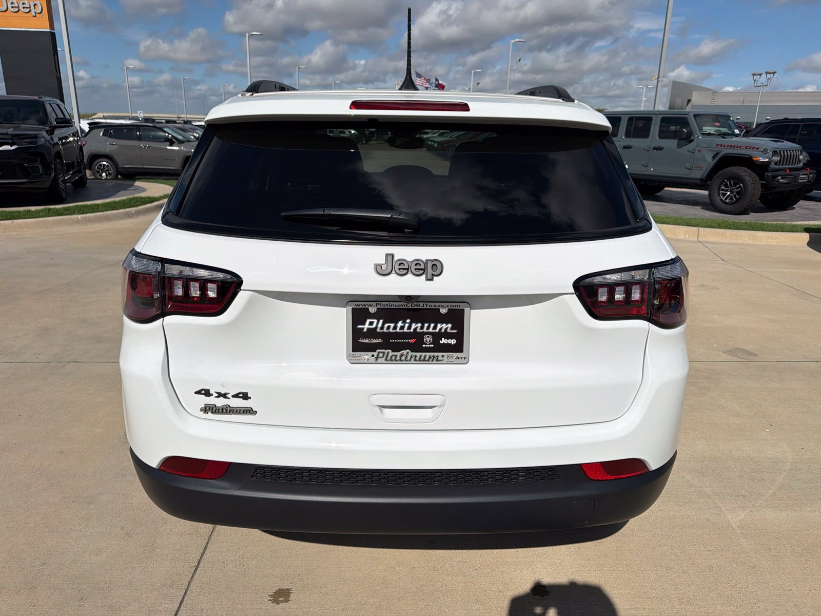 New 2027 Jeep Compass Latitude AWD/4WD image 4