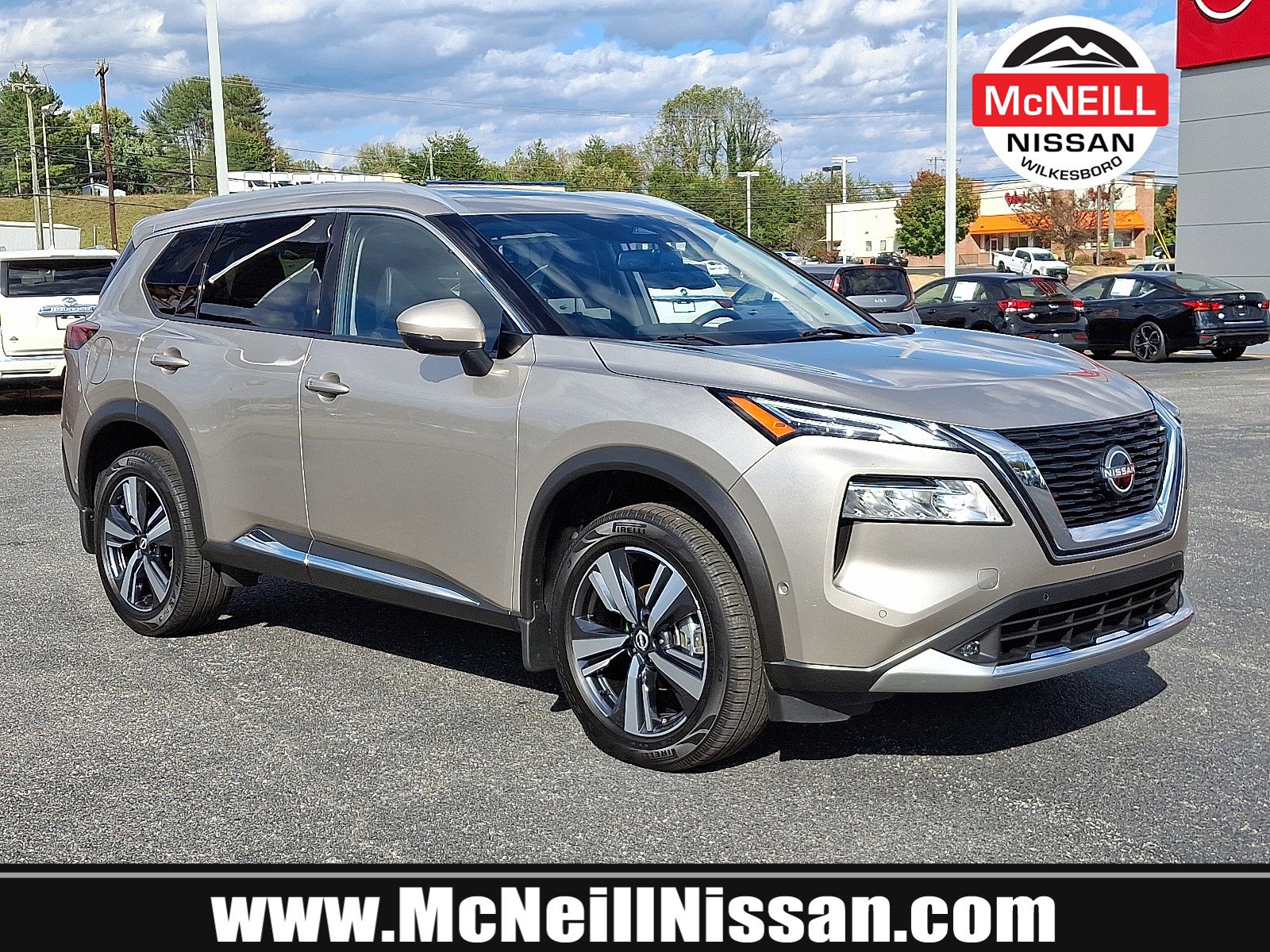 Used 2022 Nissan Rogue Platinum w/ Head-Up Display Package