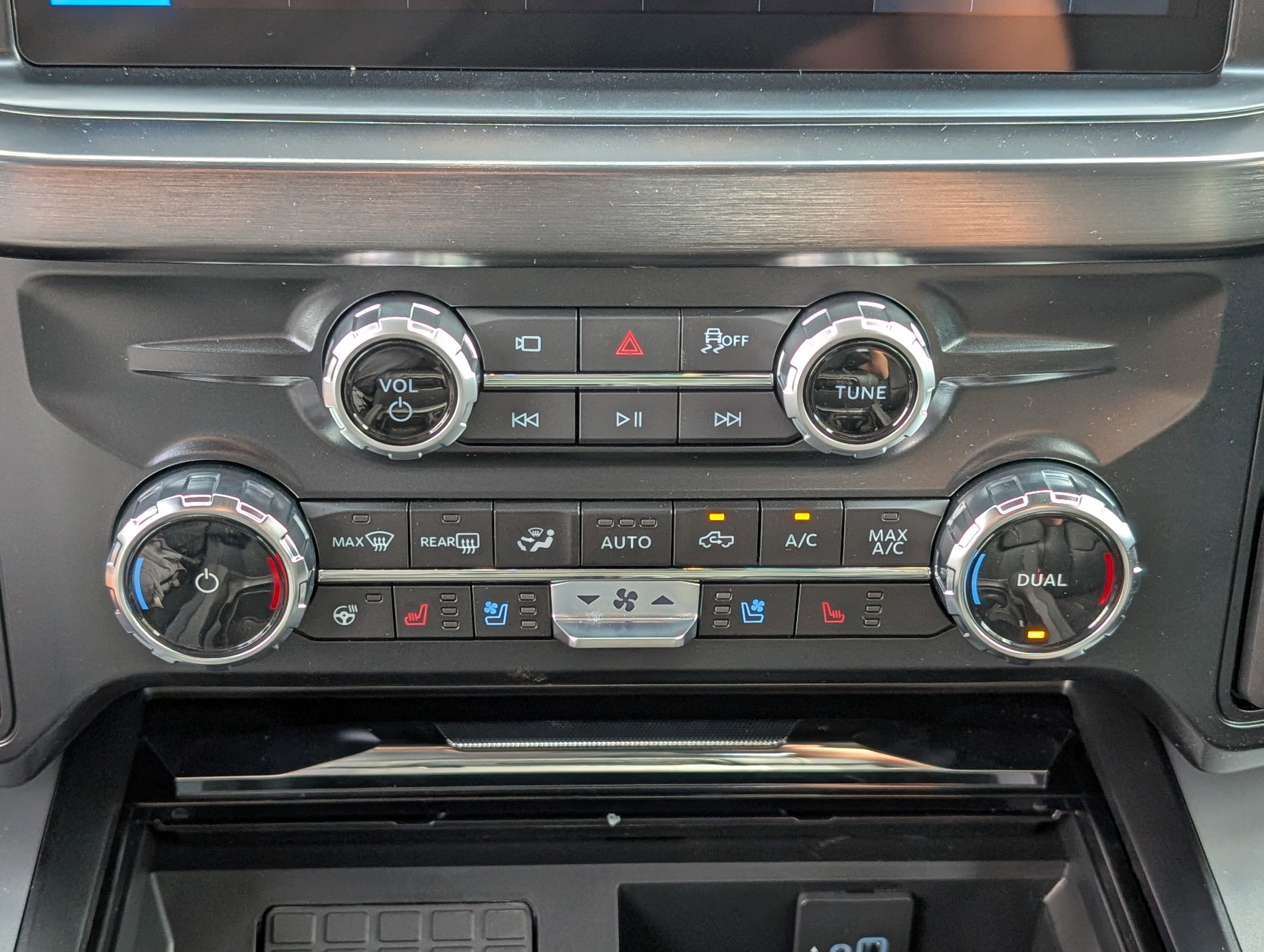 New 2026 Ford F350 Lariat w/ Lariat Ultimate Package image 29