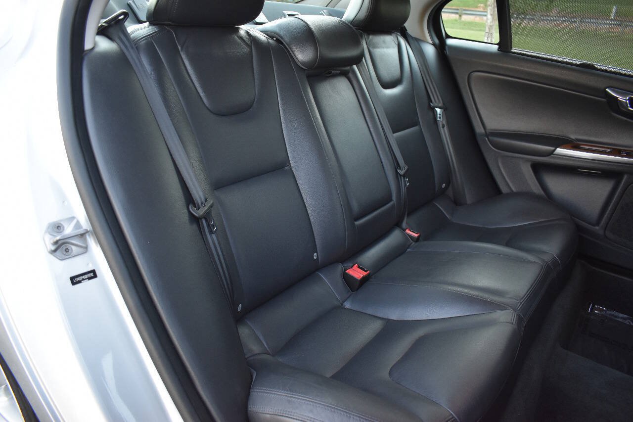 Used 2016 Volvo S60 T5 Inscription Platinum FWD image 18