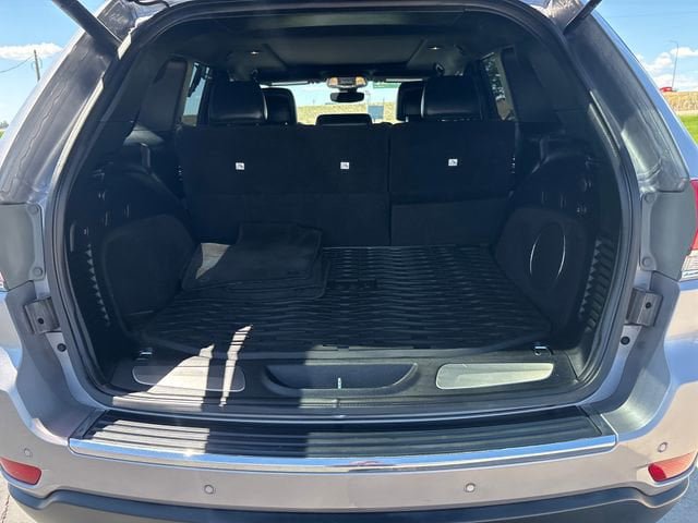 Used 2017 Jeep Grand Cherokee Limited w/ Luxury Group II AWD/4WD image 26