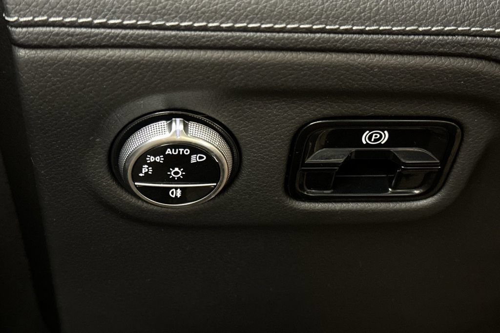 Certified 2023 Mercedes-Benz EQE 350+ 4MATIC SUV image 36