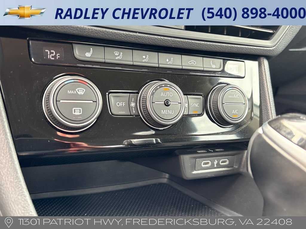 Used 2024 Volkswagen Jetta SE FWD image 18