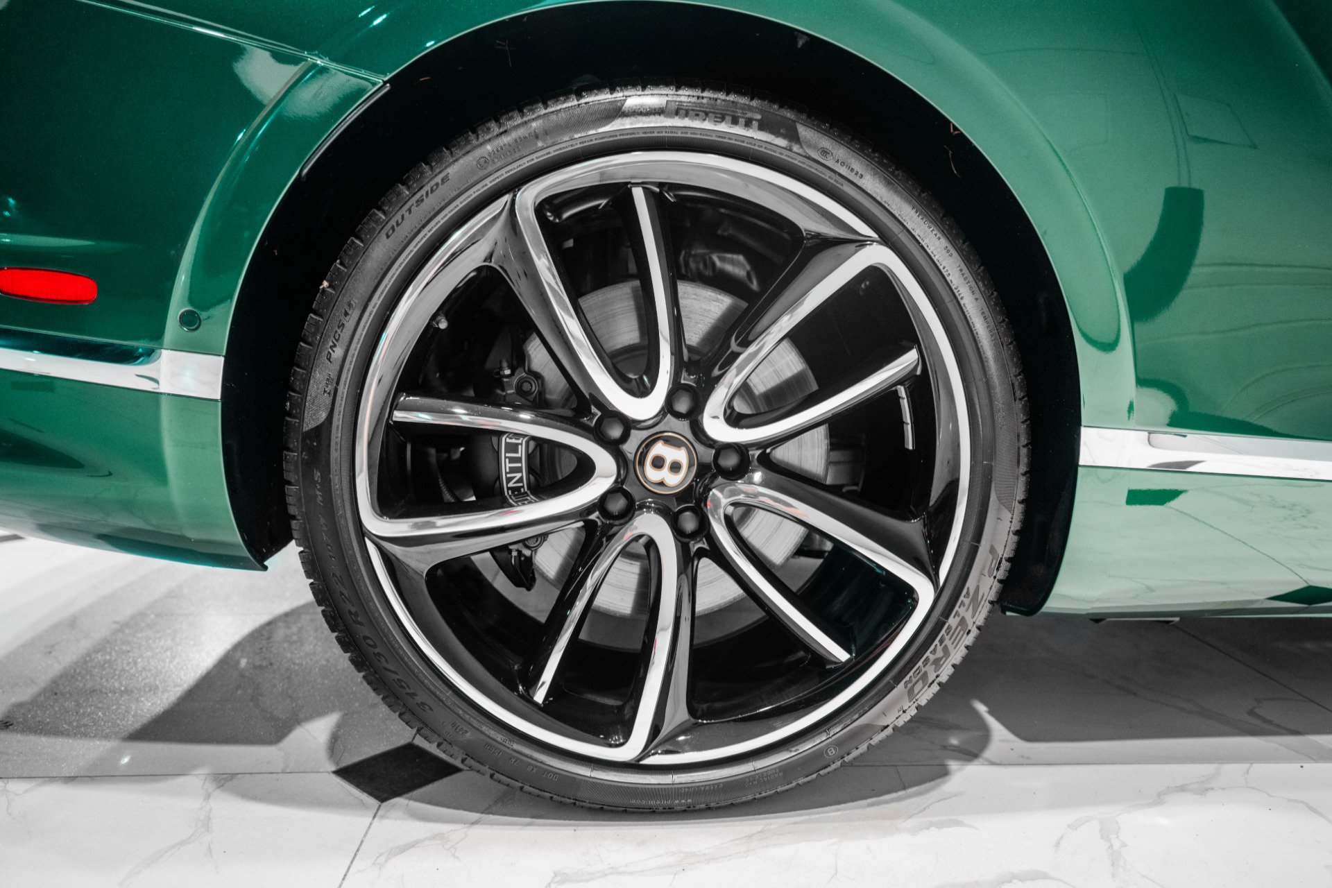Used 2020 Bentley Continental GT w/ First Edition Specification AWD/4WD image 17