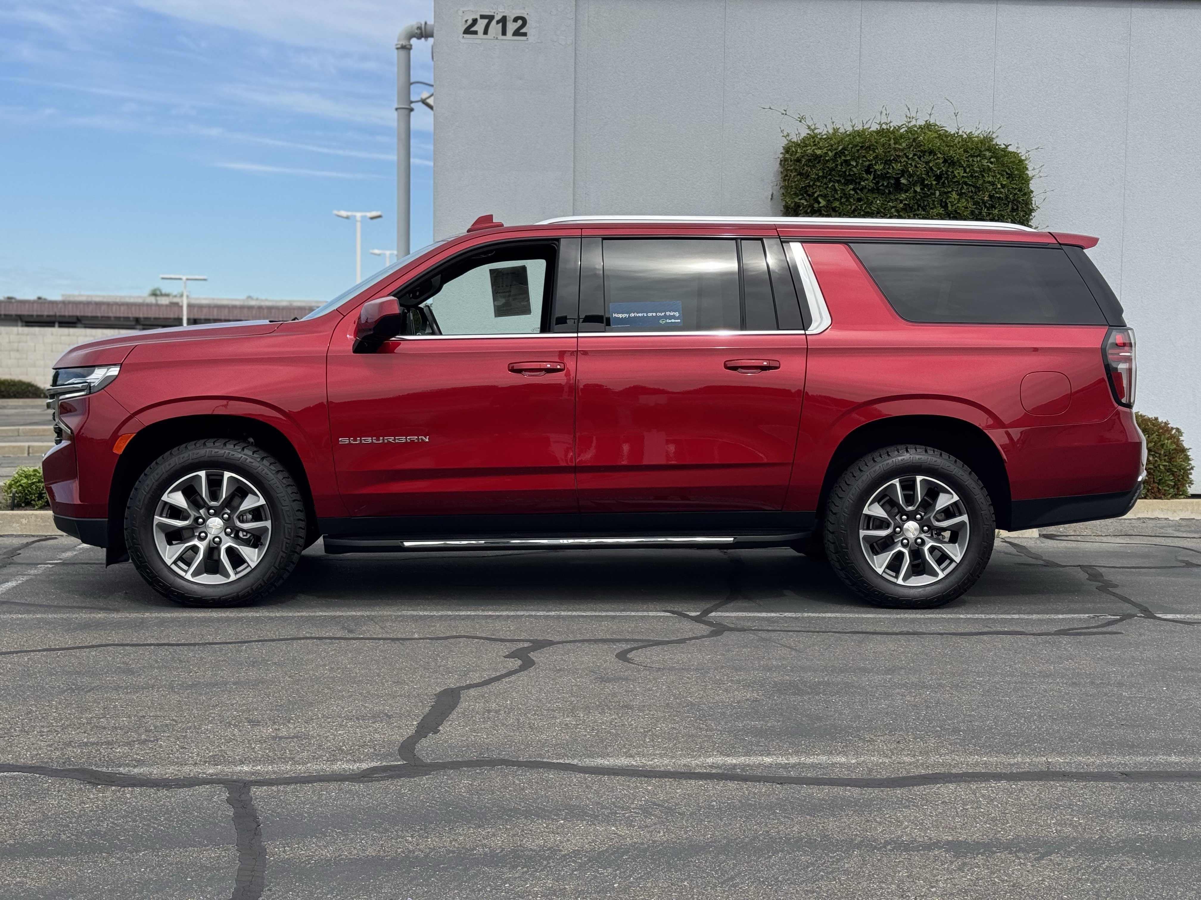 Used 2023 Chevrolet Suburban LS w/ Driver Alert Package AWD/4WD image 4