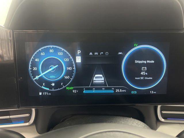 New 2025 Hyundai Elantra Limited image 13