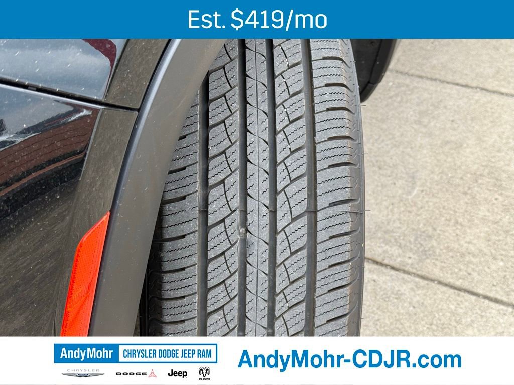 Used 2023 Jeep Grand Cherokee L Laredo w/ Luxury Tech Group I AWD/4WD image 11