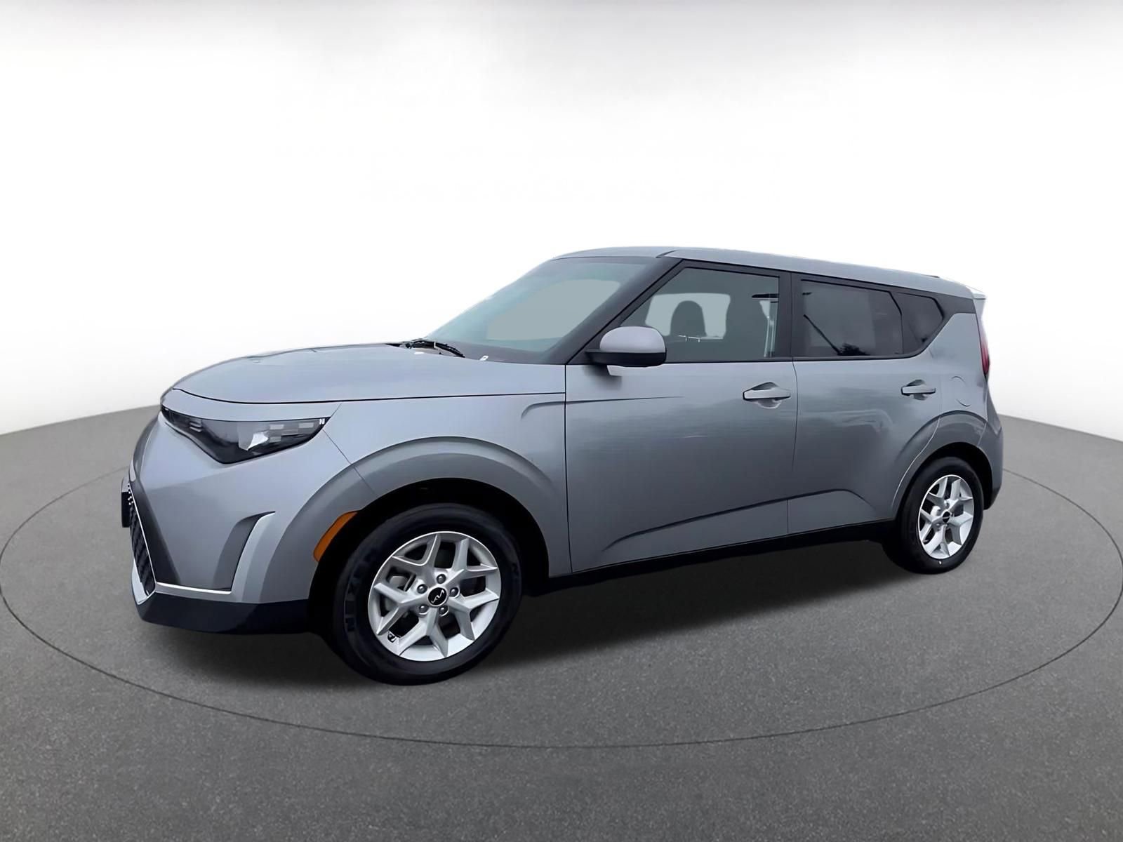 Used 2025 Kia Soul LX w/ LX Technology Package image 8