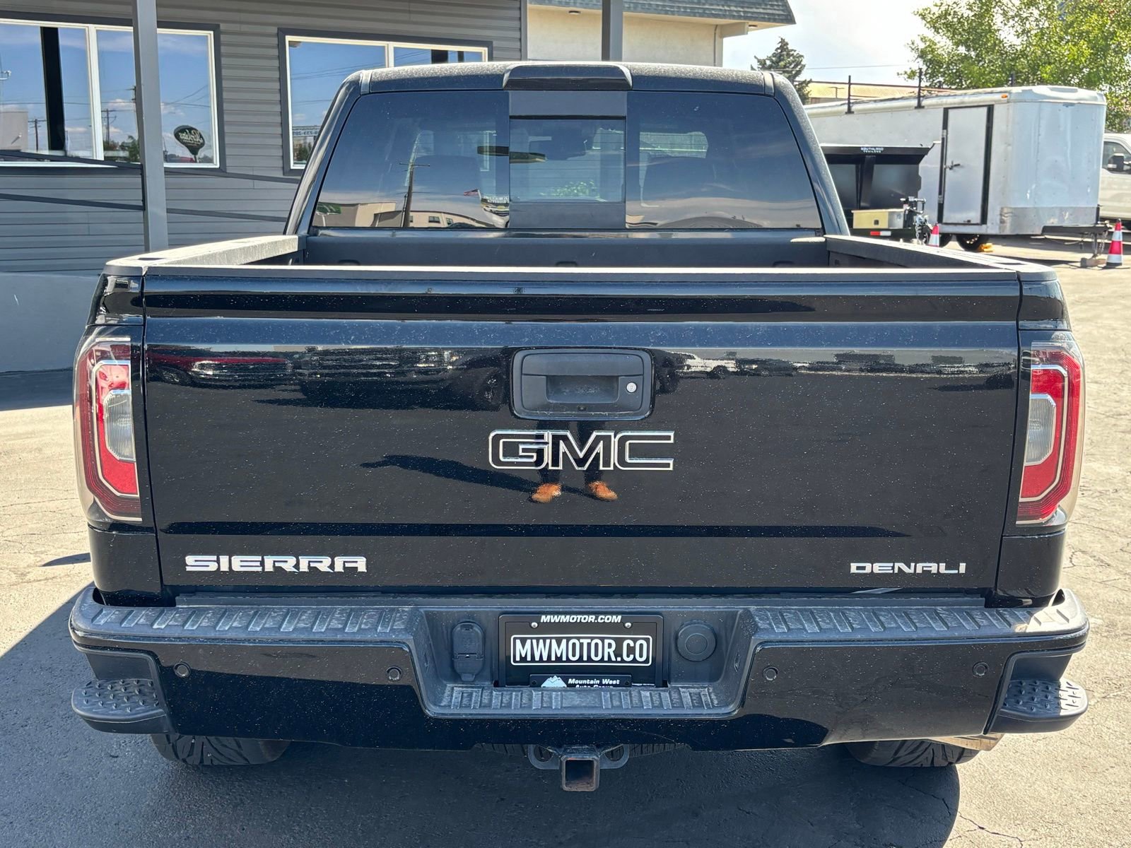 Used 2017 GMC Sierra 1500 Denali AWD/4WD image 4