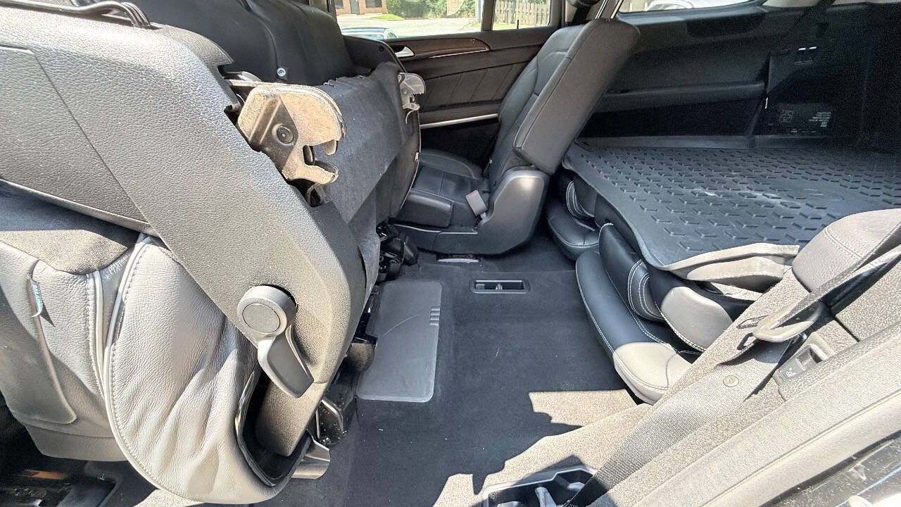 Used 2014 Mercedes-Benz GL 550 4MATIC image 38