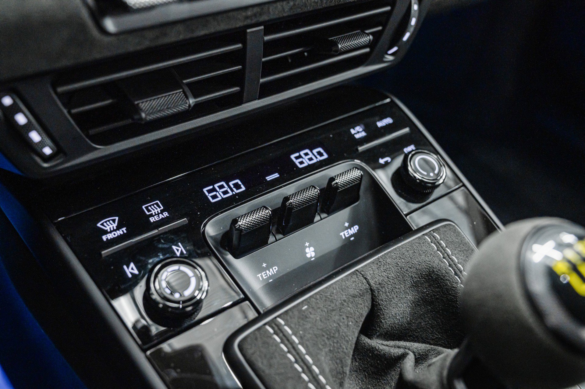 Used 2025 Porsche 911 GT3 RWD image 28