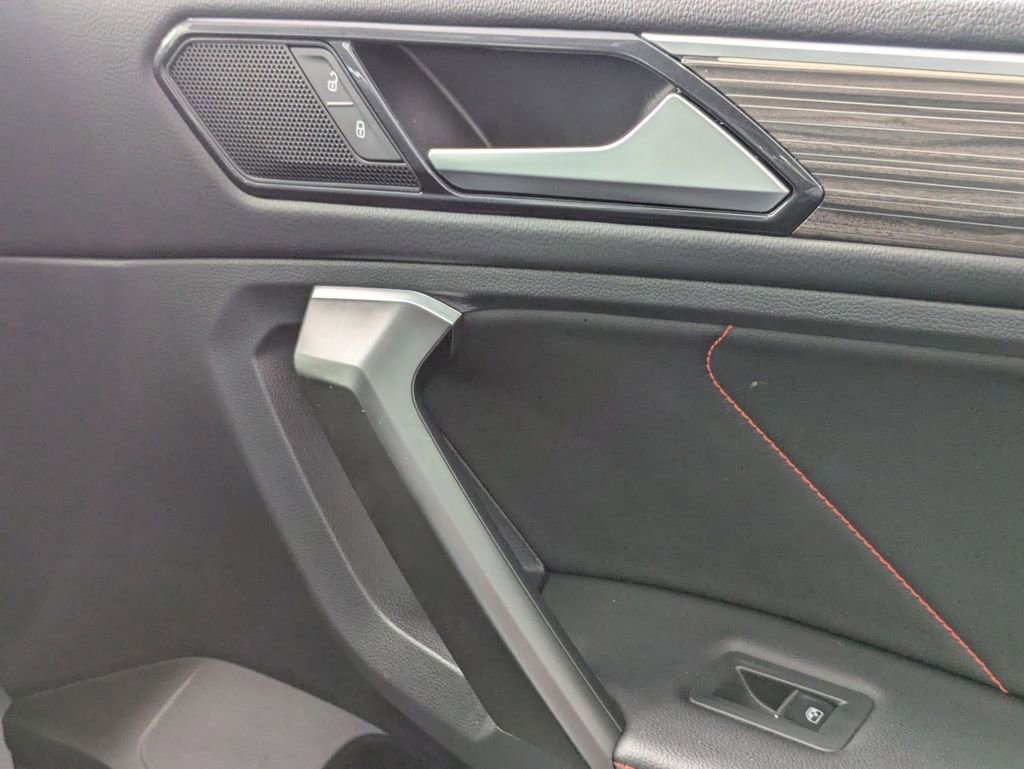 Used 2024 Volkswagen Tiguan Wolfsburg Edition image 34