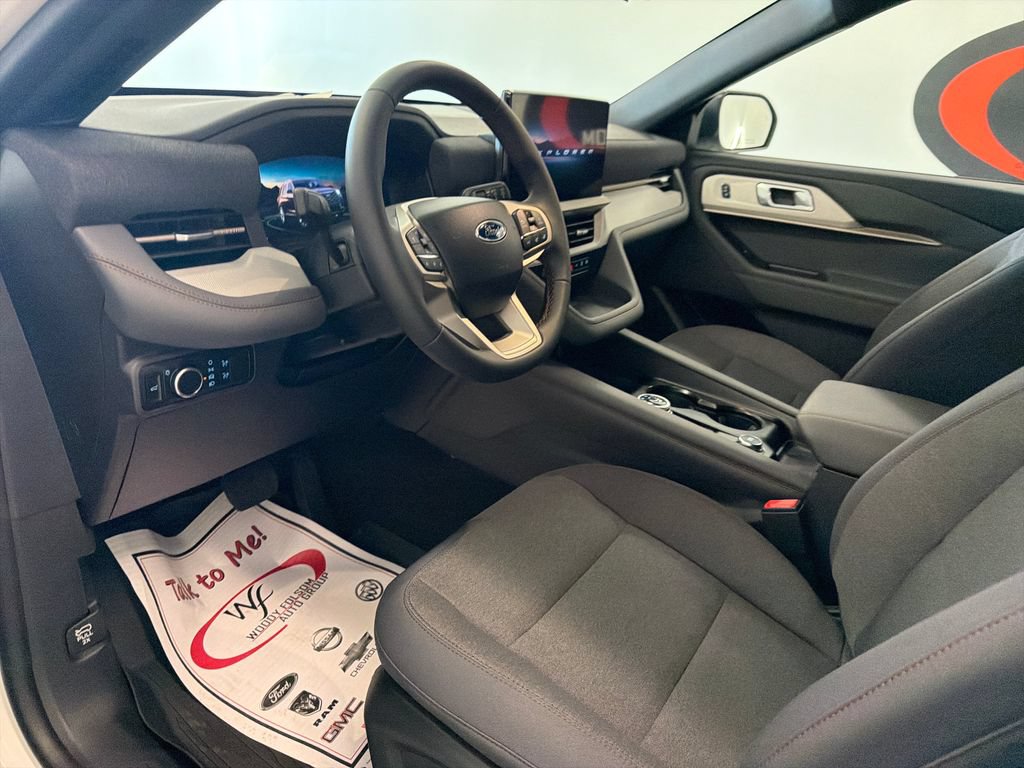 New 2027 Ford Explorer Active RWD image 10
