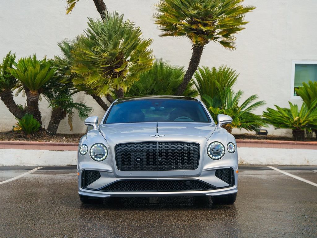 Used 2025 Bentley Flying Spur Plug-In Hybrid AWD/4WD image 34