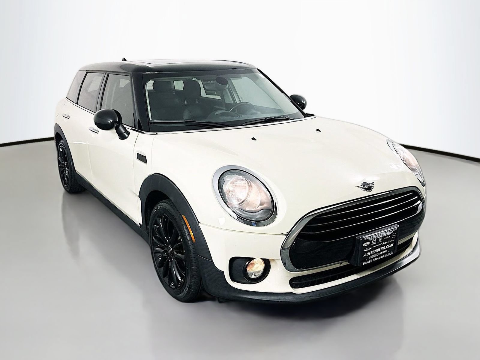 Used 2019 MINI Cooper Clubman FWD image 1