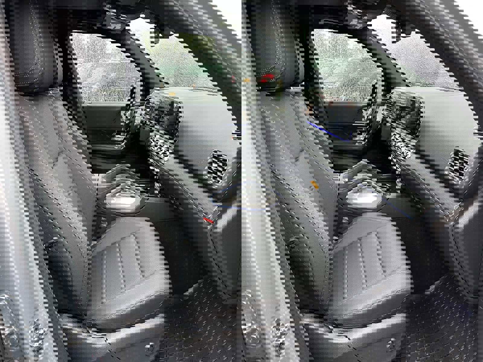 Used 2025 Mercedes-Benz GLE 450e 4MATIC image 10