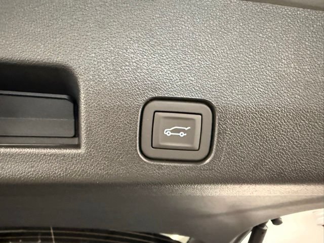 New 2026 GMC Acadia Elevation FWD image 9