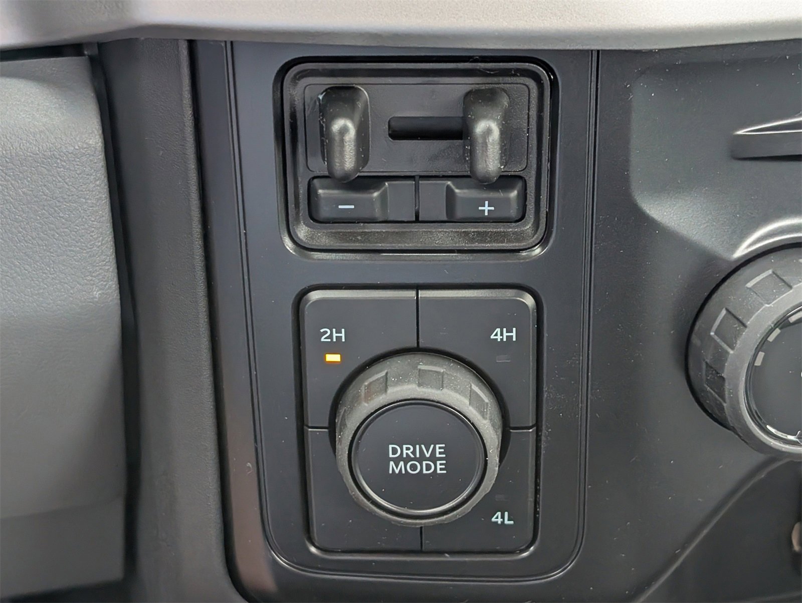 New 2026 Ford F350 XL w/ XL Chrome Package image 22