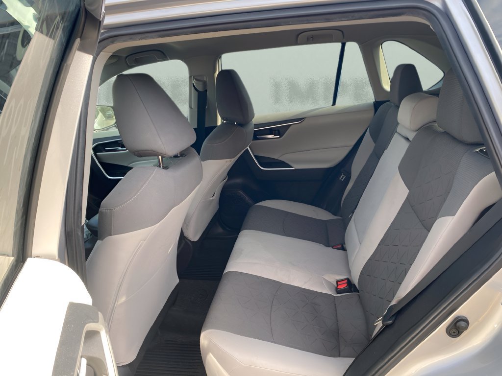Used 2022 Toyota RAV4 XLE FWD image 10