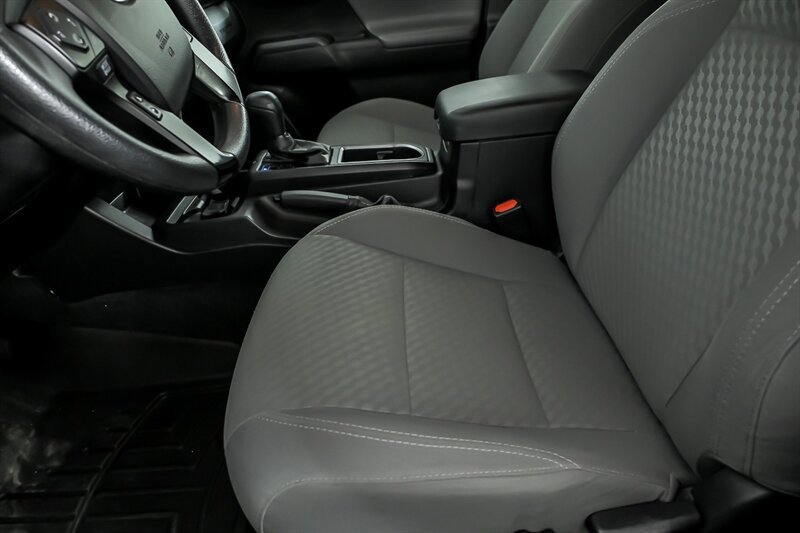 Used 2022 Toyota Tacoma SR AWD/4WD image 16