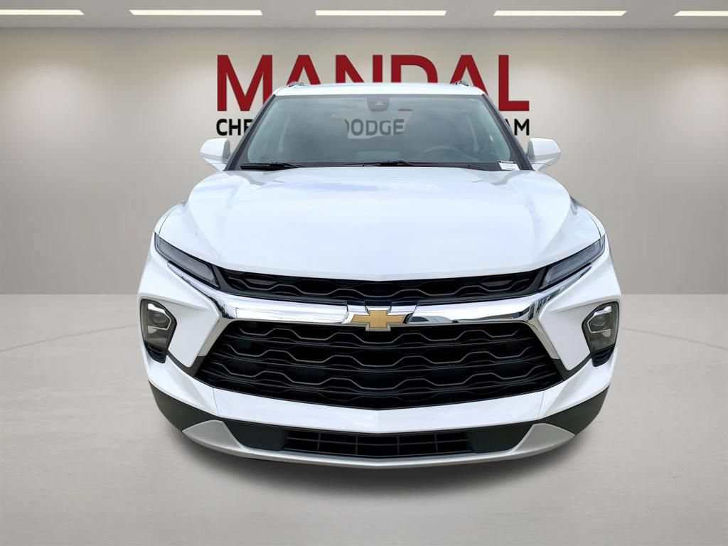 Used 2024 Chevrolet Blazer LT w/ Convenience Package FWD image 3