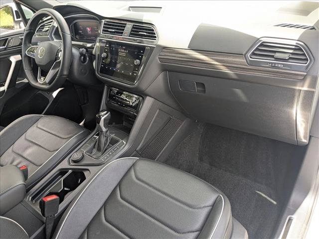 Used 2023 Volkswagen Tiguan SEL R-Line AWD/4WD image 24