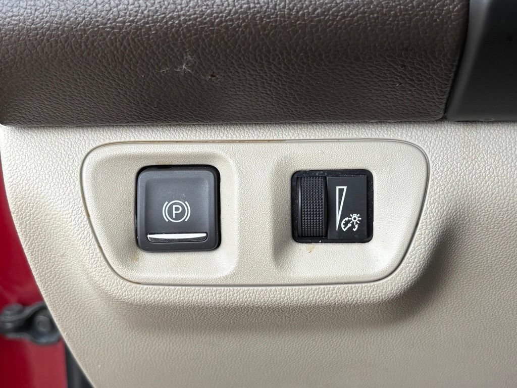 Used 2019 GMC Acadia Denali w/ Technology Package FWD image 26