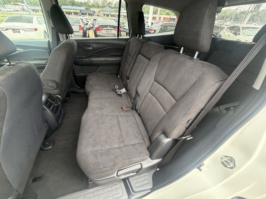 Used 2019 Honda Pilot LX image 11