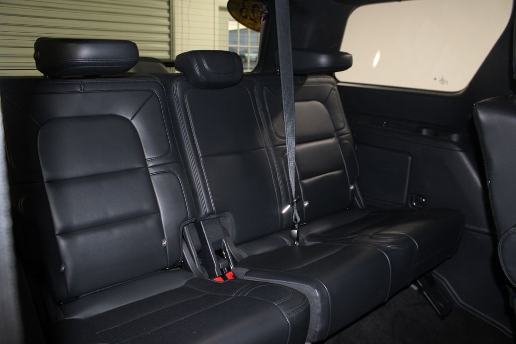 Used 2023 Lincoln Navigator Reserve image 36