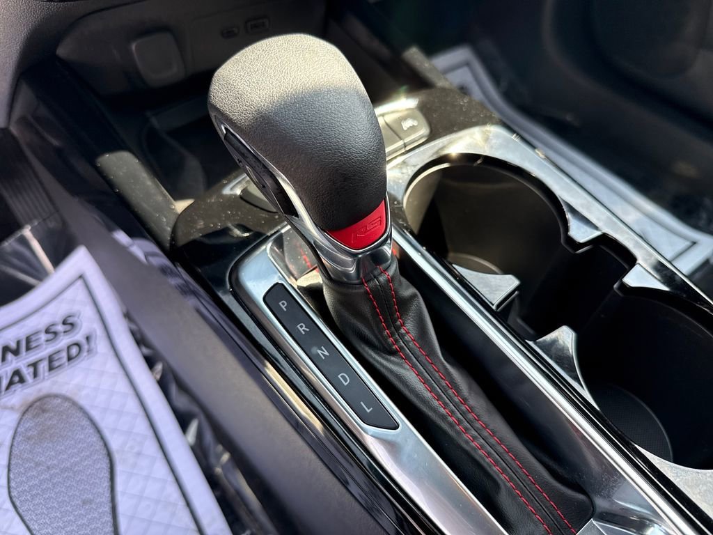 Used 2024 Chevrolet Trax RS w/ Sunroof Package image 25