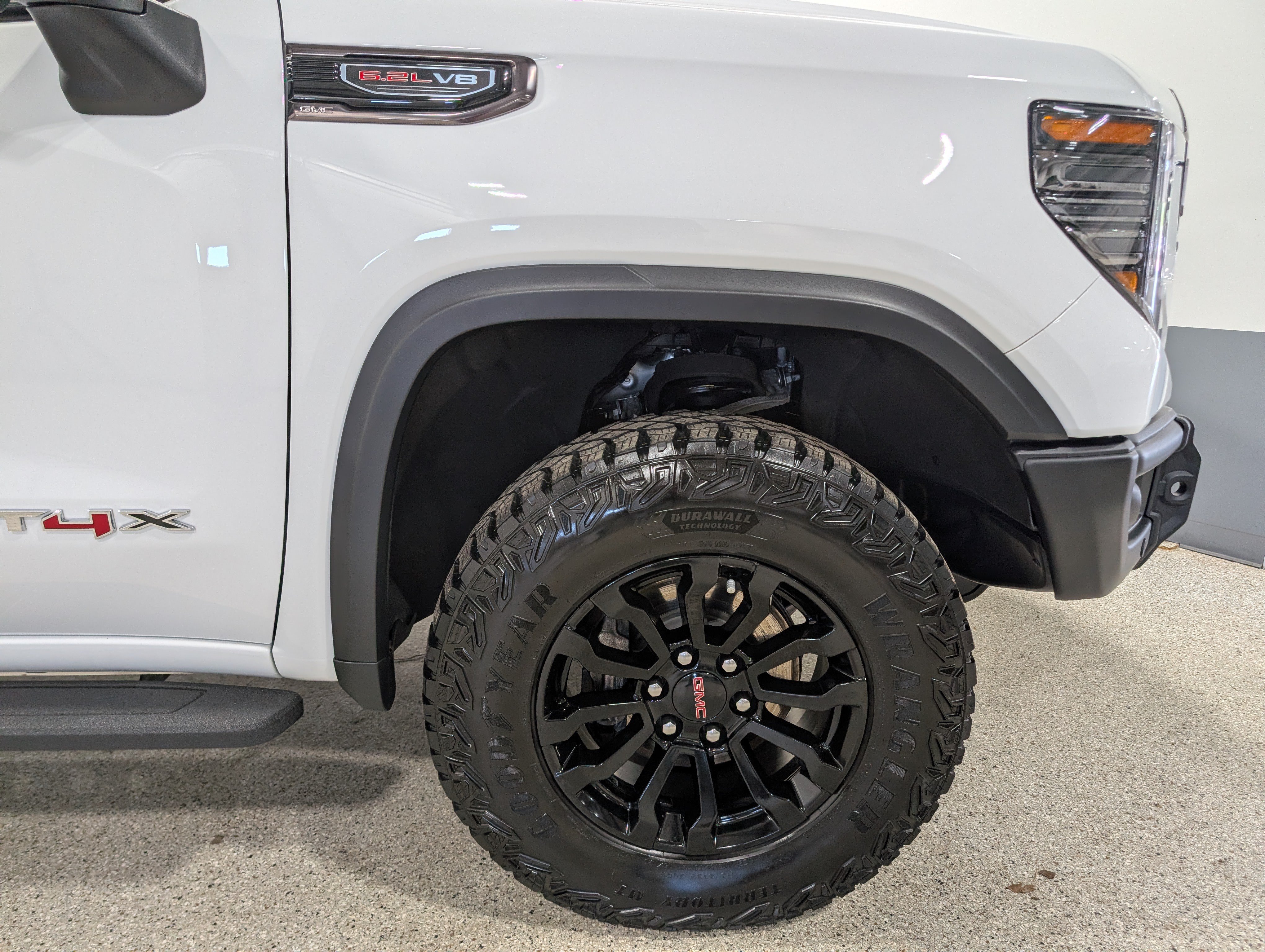 Used 2023 GMC Sierra 1500 AT4X AWD/4WD image 13