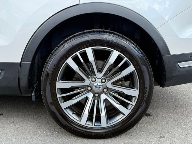 Used 2018 Ford Explorer Platinum image 20
