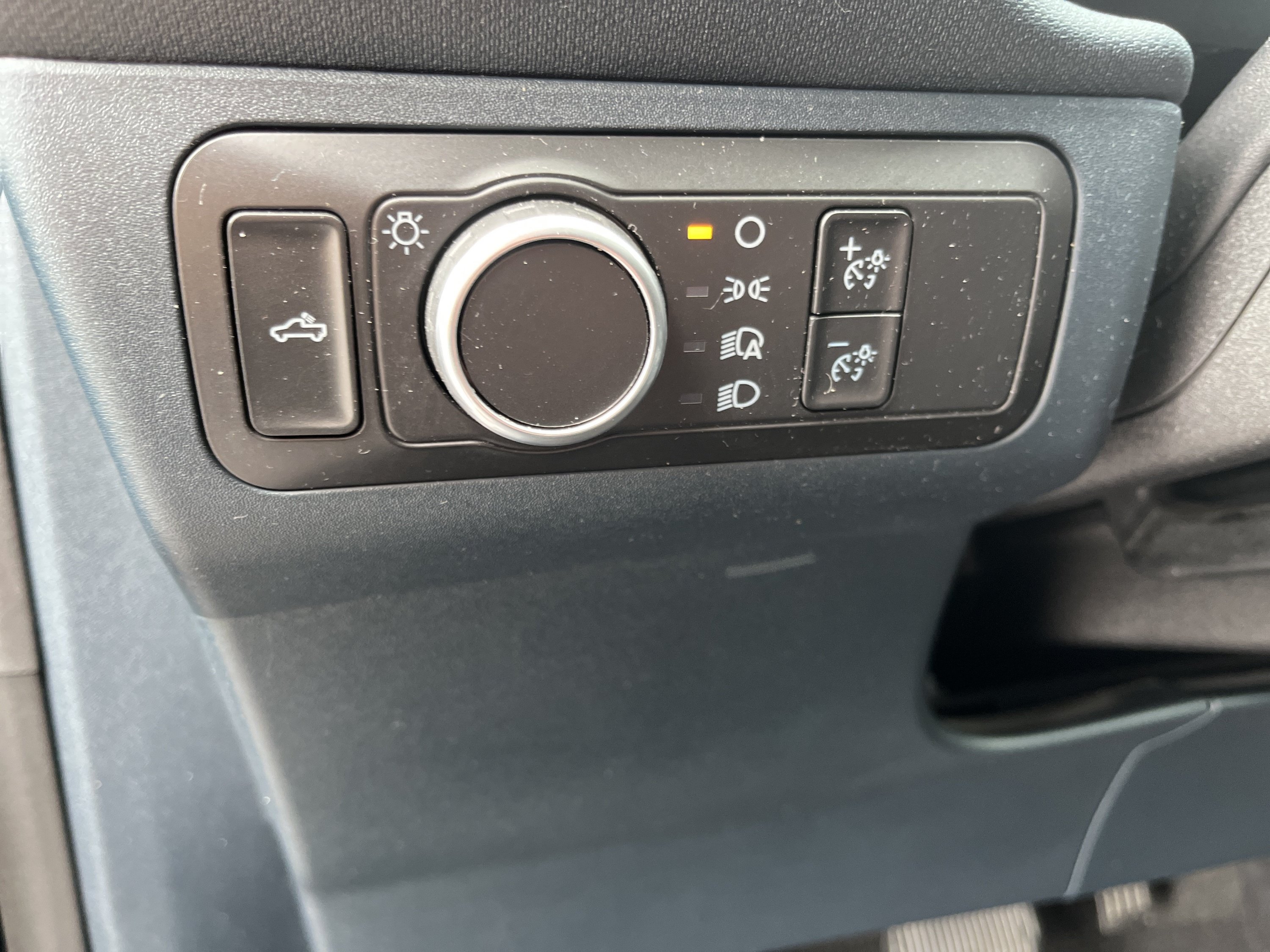 Used 2022 Ford Maverick XL FWD image 16