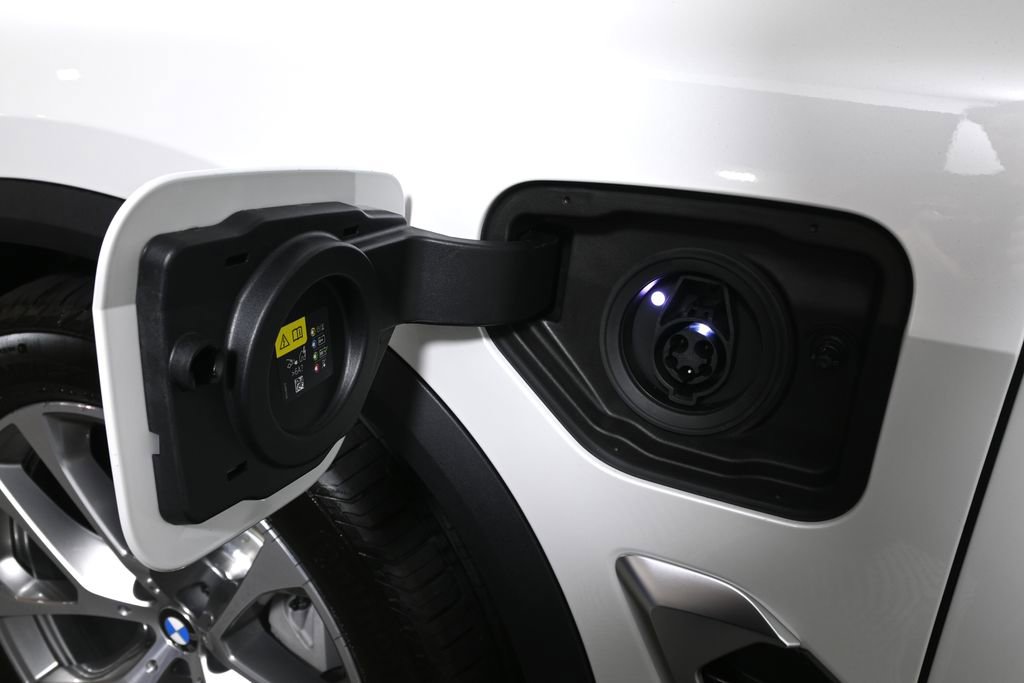 New 2026 BMW X5 xDrive50e AWD/4WD image 15