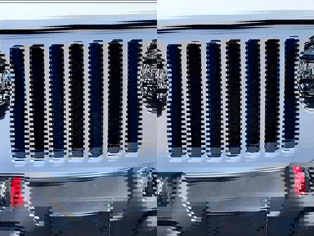 Used 2023 Jeep Gladiator Rubicon w/ Cold Weather Group image 31