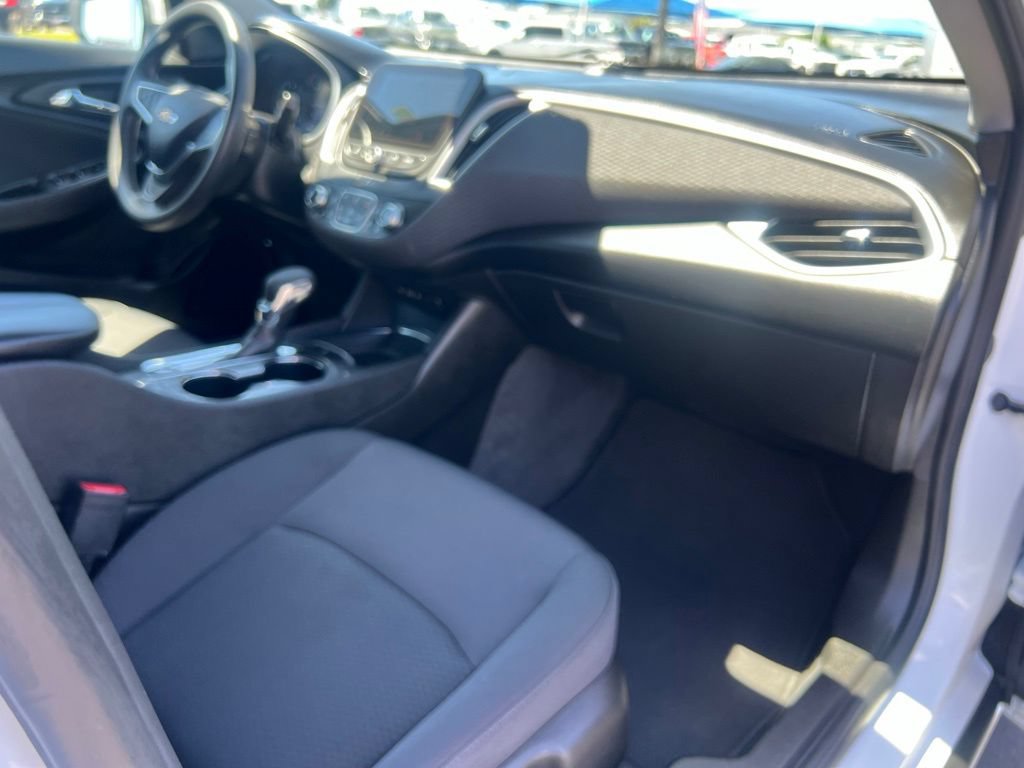 Used 2023 Chevrolet Malibu LT FWD image 33