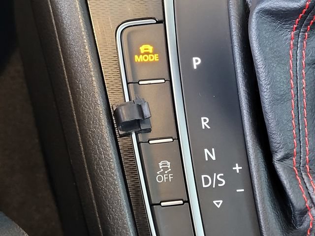 Used 2015 Volkswagen GTI S FWD image 11
