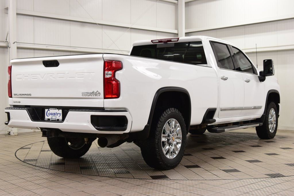 Used 2024 Chevrolet Silverado 3500 High Country w/ Technology Package AWD/4WD image 8
