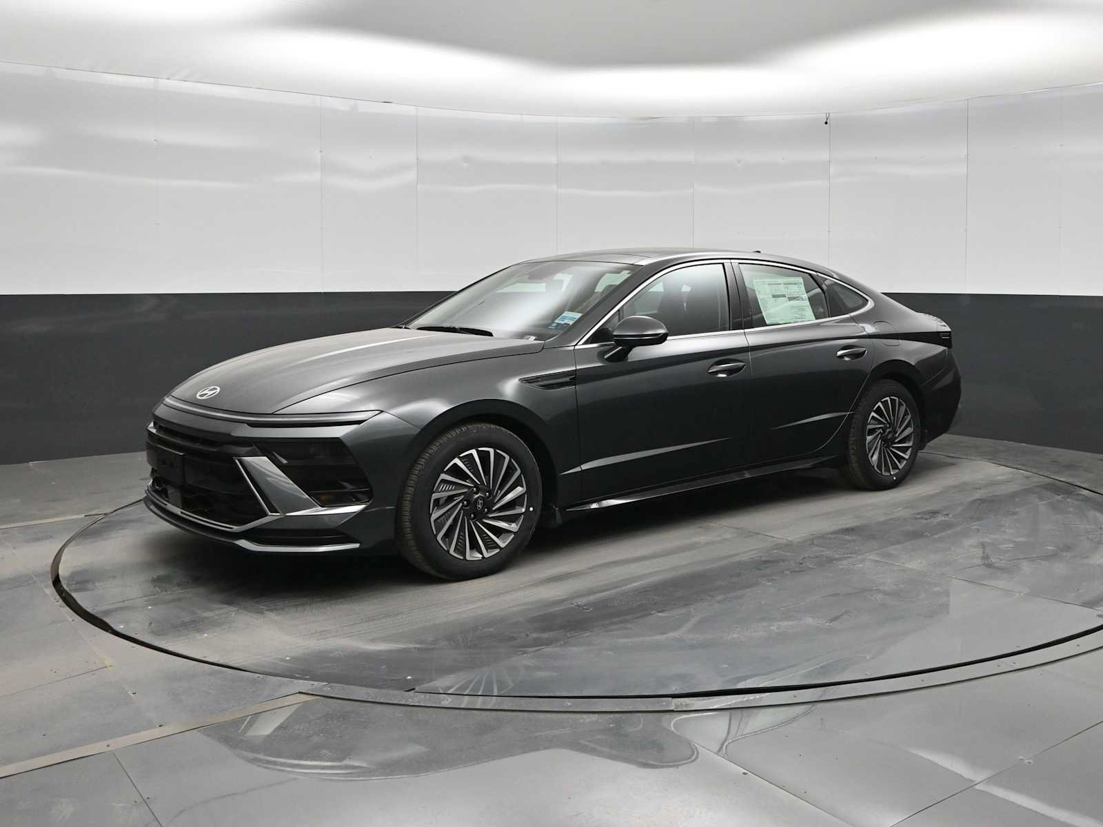 New 2026 Hyundai Sonata SEL FWD image 4