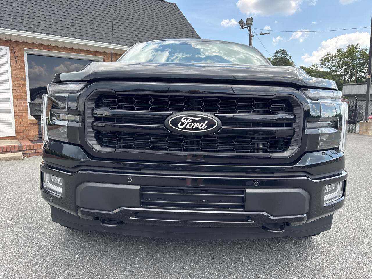 Used 2024 Ford F150 Lariat w/ Equipment Group 502A High AWD/4WD image 7