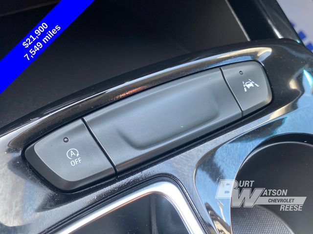 Used 2025 Chevrolet Trax LT FWD image 33