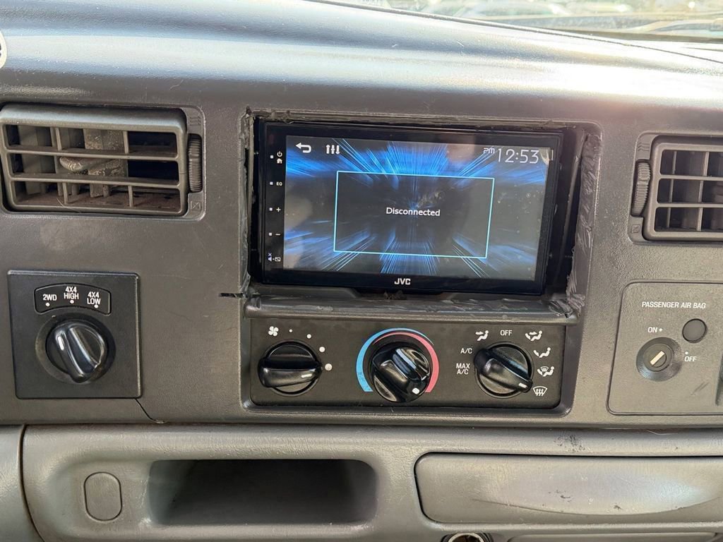 Used 2004 Ford F250 XLT image 12