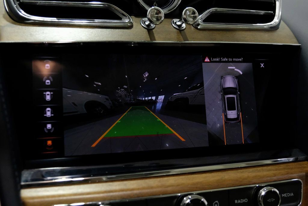Used 2023 Bentley Bentayga Speed image 19