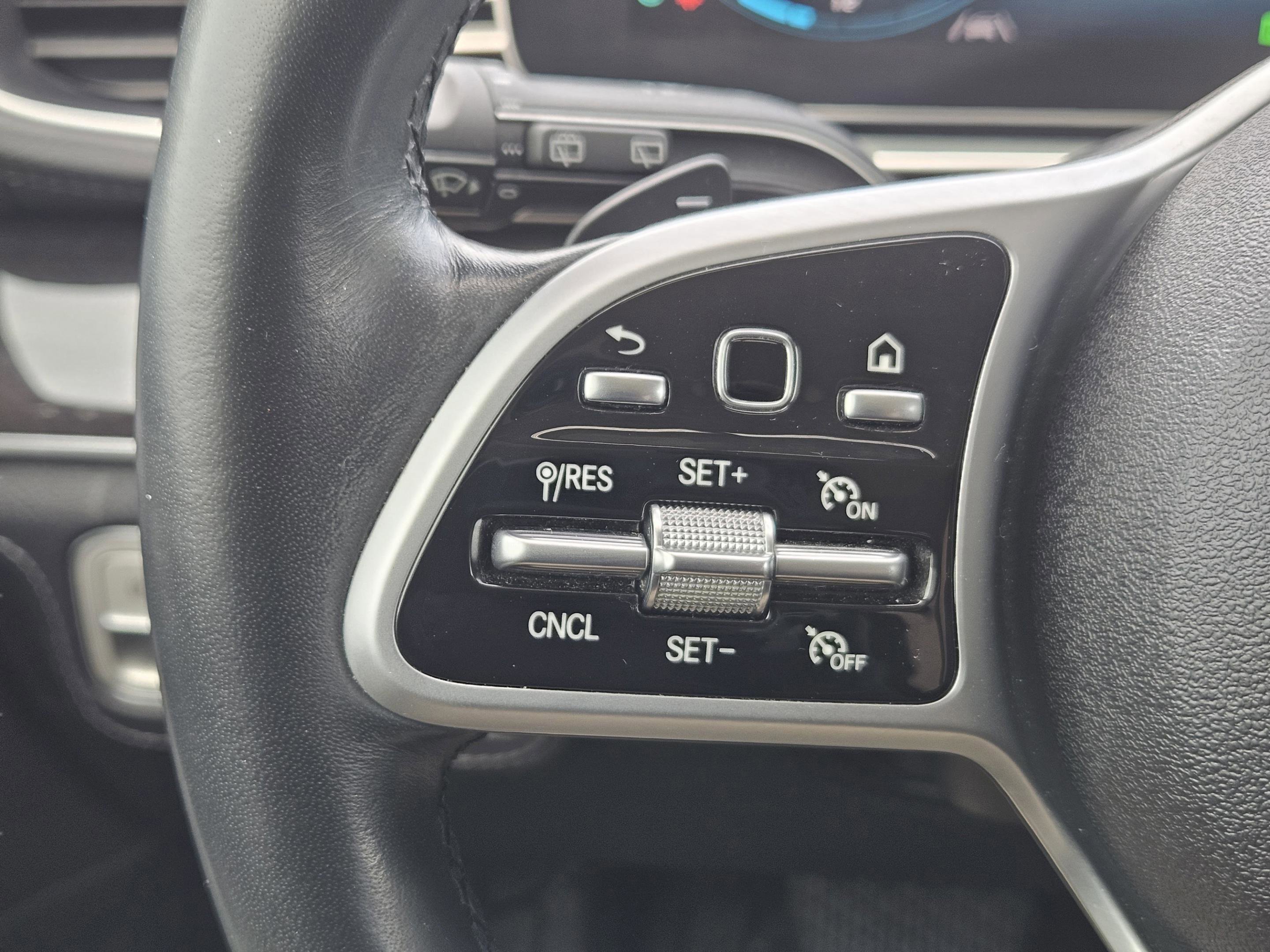 Used 2020 Mercedes-Benz GLS 450 4MATIC image 20