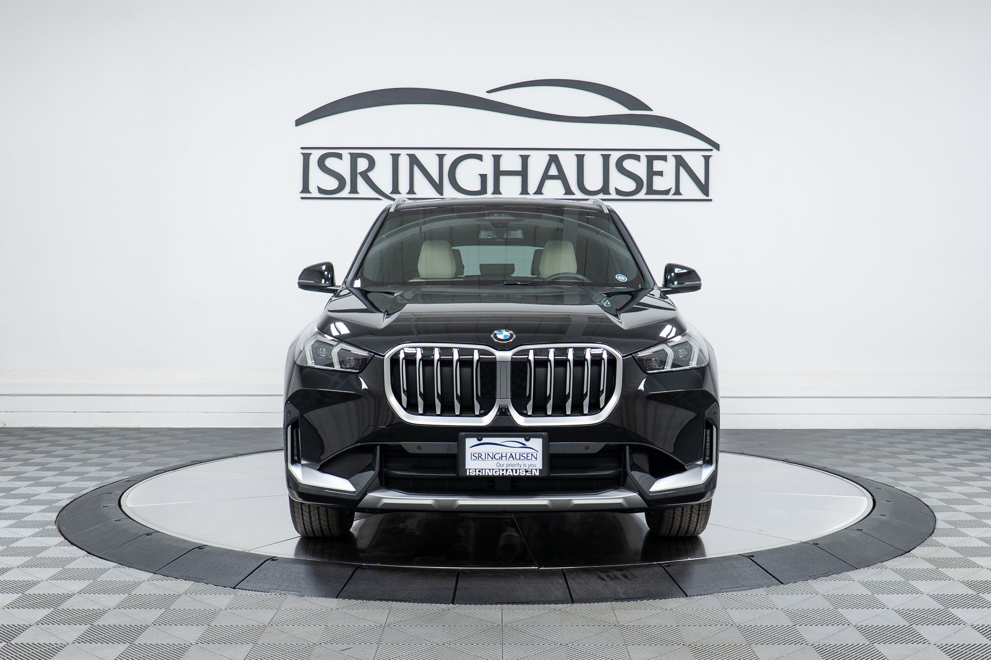 Used 2025 BMW X1 xDrive28i w/ Technology Package image 2