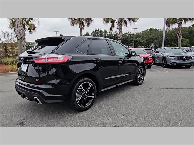Used 2020 Ford Edge ST image 24