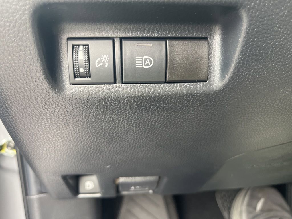 Used 2023 Toyota RAV4 LE image 20