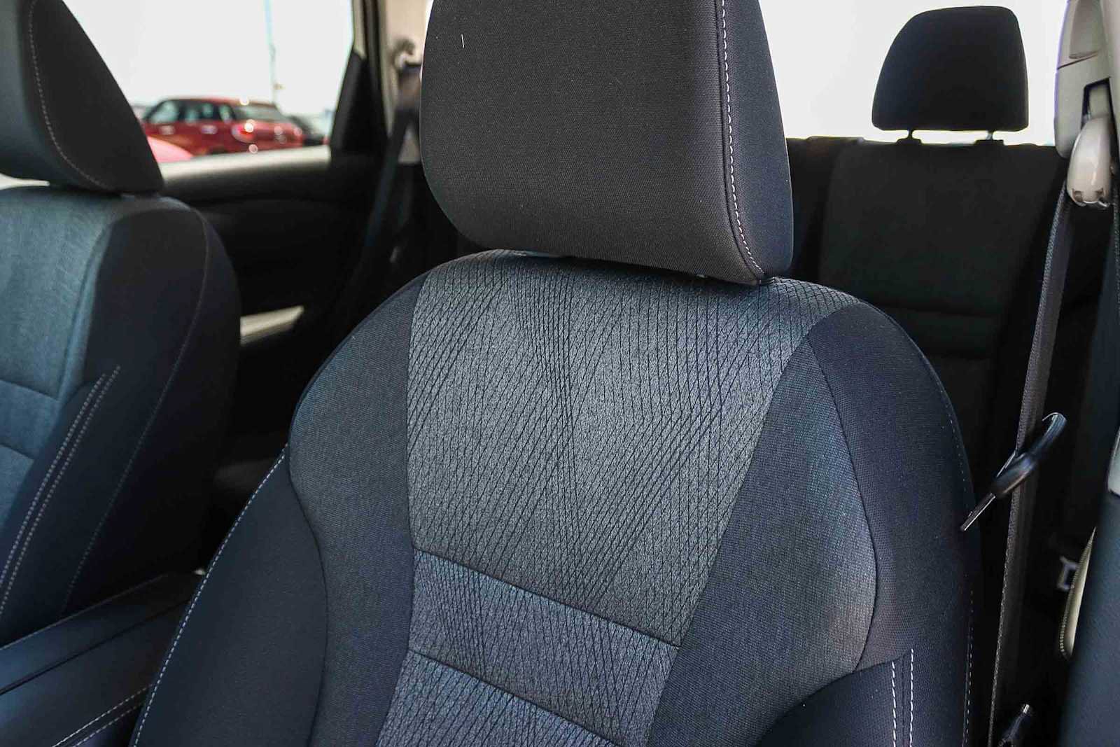 Used 2026 Nissan Rogue SV FWD image 25