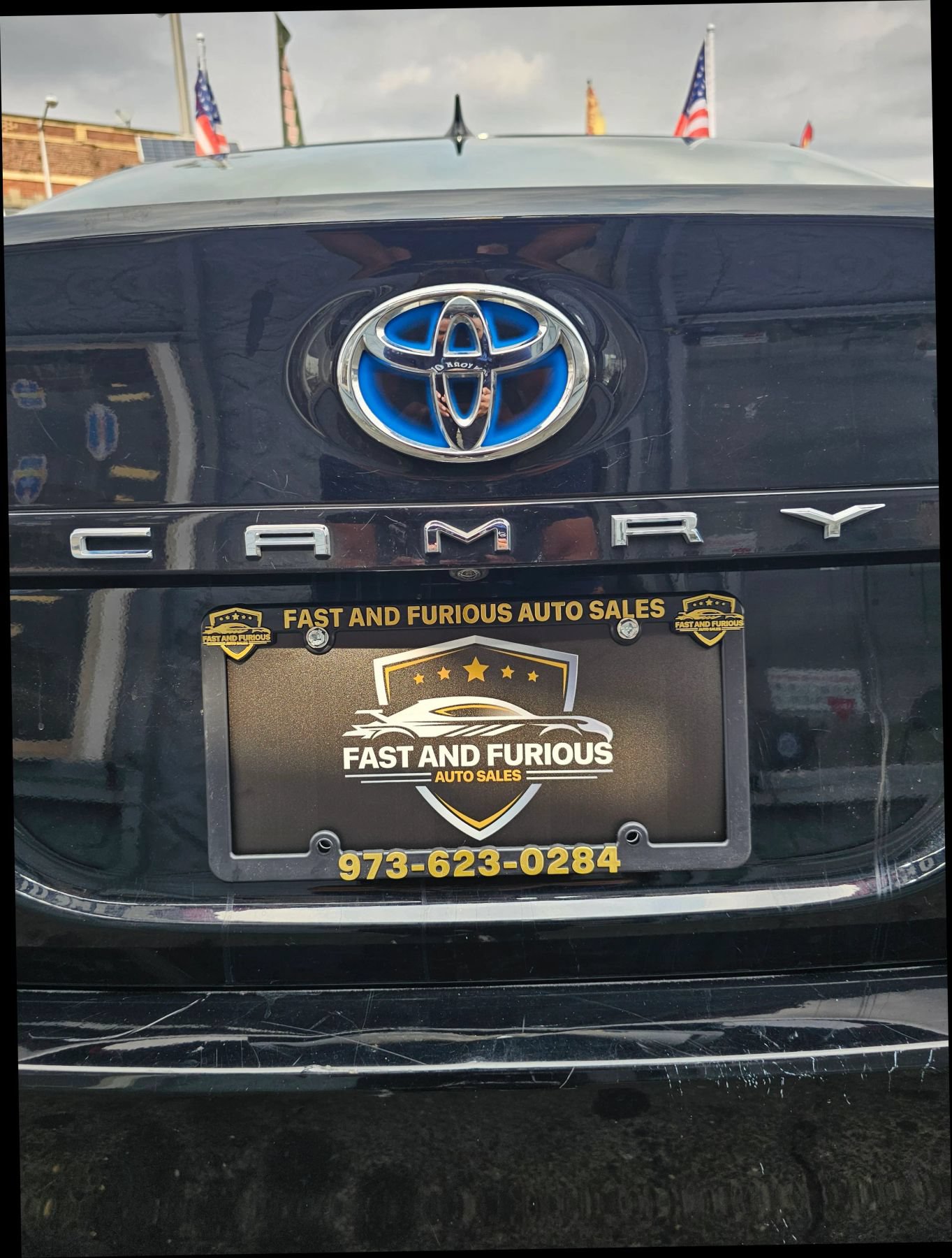Used 2021 Toyota Camry LE FWD image 30